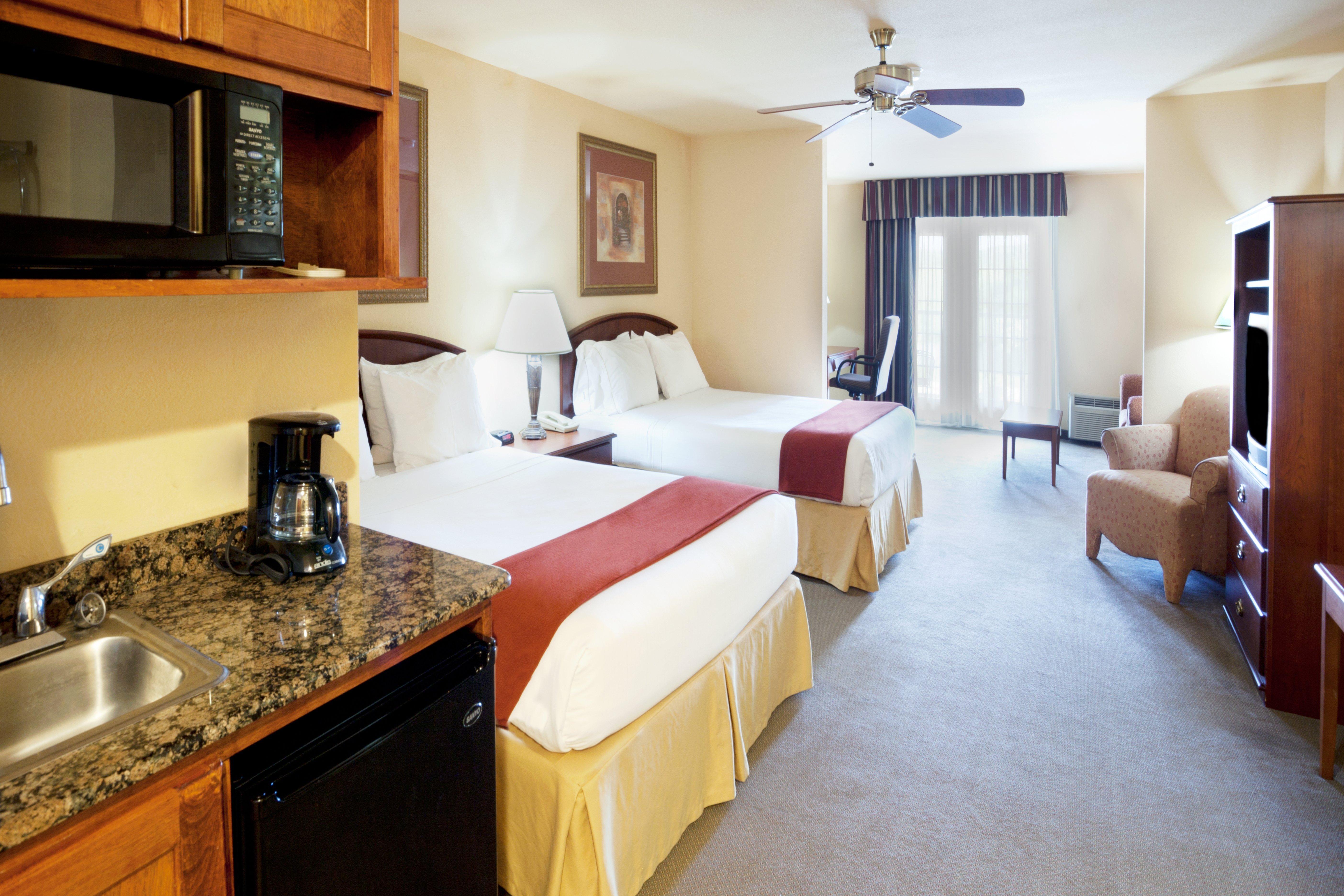 Holiday Inn Express & Suites Kerrville Extérieur photo