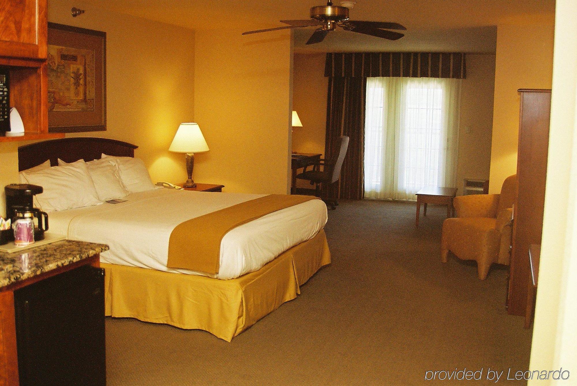 Holiday Inn Express & Suites Kerrville Chambre photo