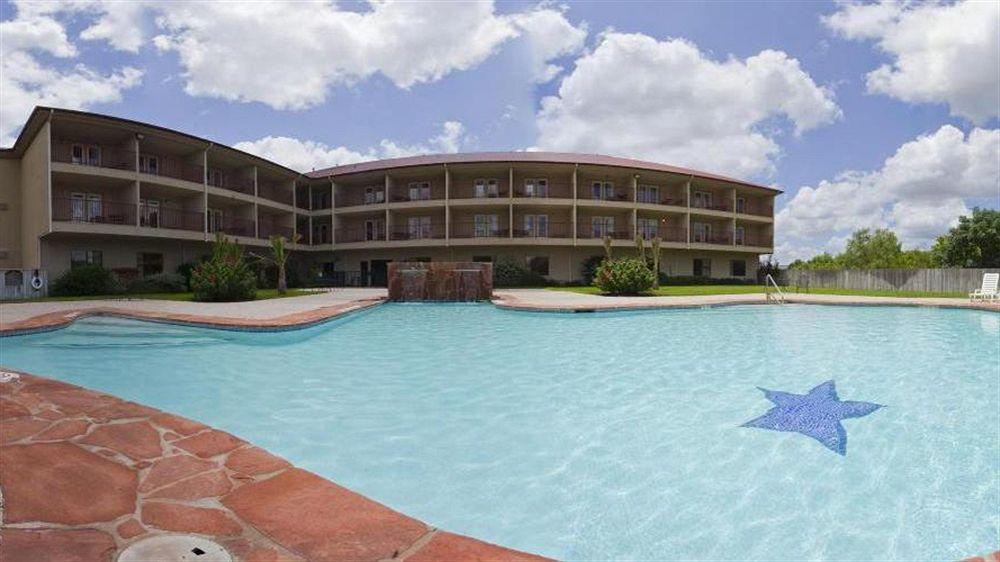 Holiday Inn Express & Suites Kerrville Extérieur photo