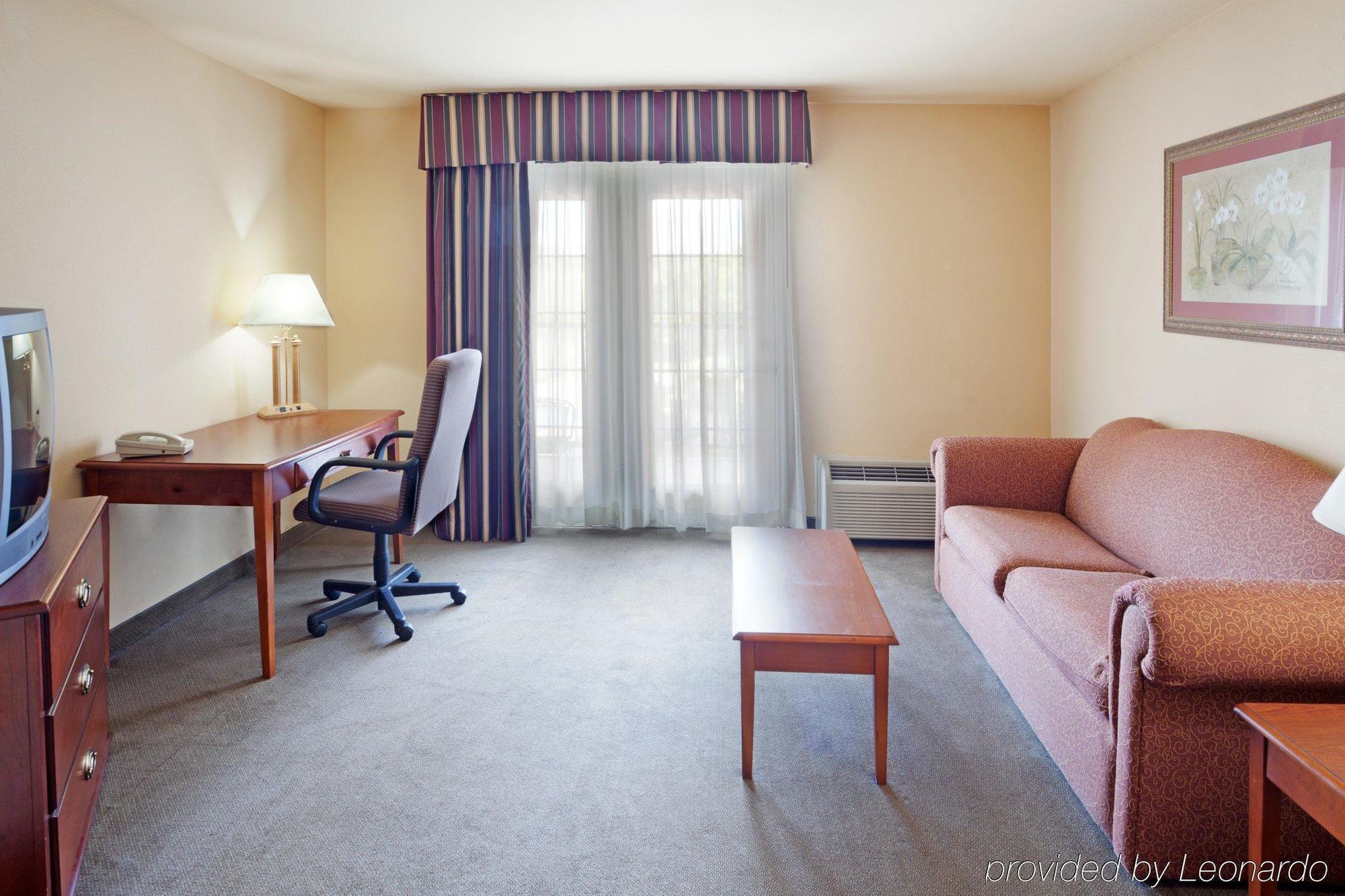 Holiday Inn Express & Suites Kerrville Chambre photo