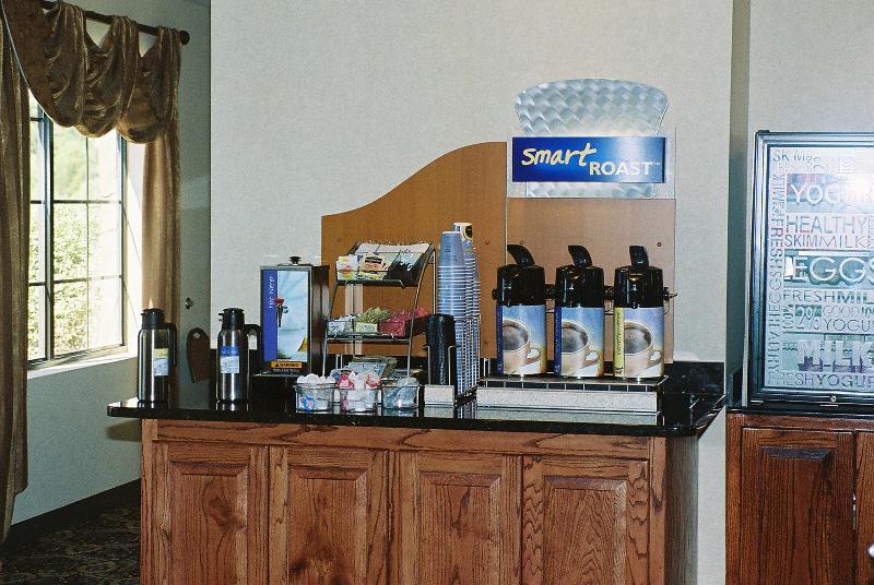 Holiday Inn Express & Suites Kerrville Extérieur photo
